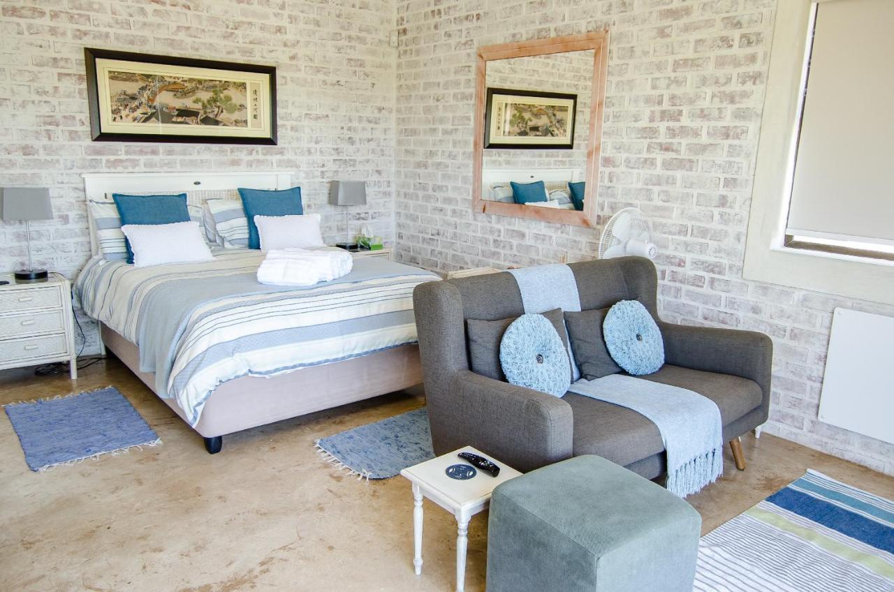 Red Bishop - Birds, Beach & Beauty Langebaan Exterior foto