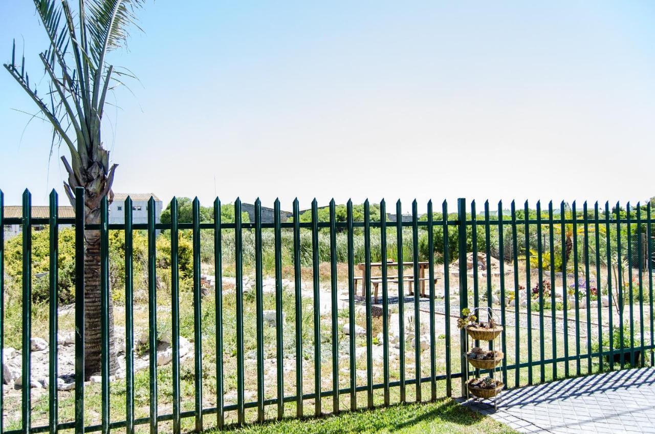 Red Bishop - Birds, Beach & Beauty Langebaan Exterior foto
